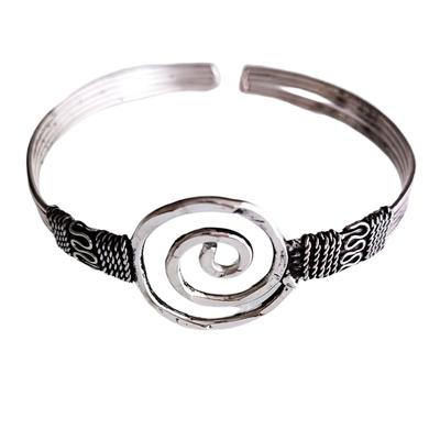 [N3470] - Silver 'Navajos' Designer Arm Bracelet - 30 Mm Pattern