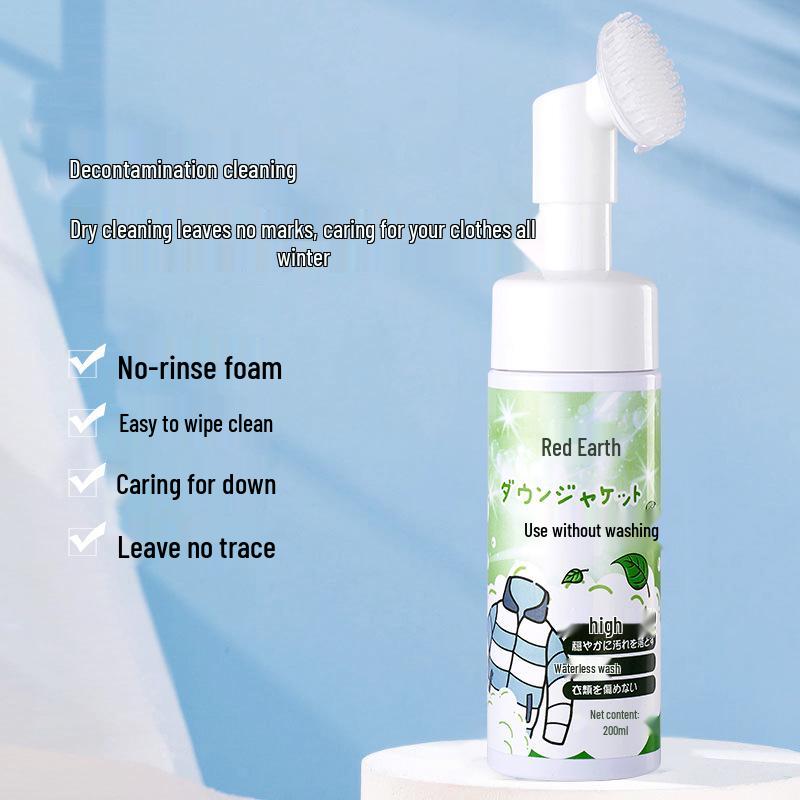 

Спрей-очиститель для пуховиков со встроенной щеточной головкой для ухода за одеждой