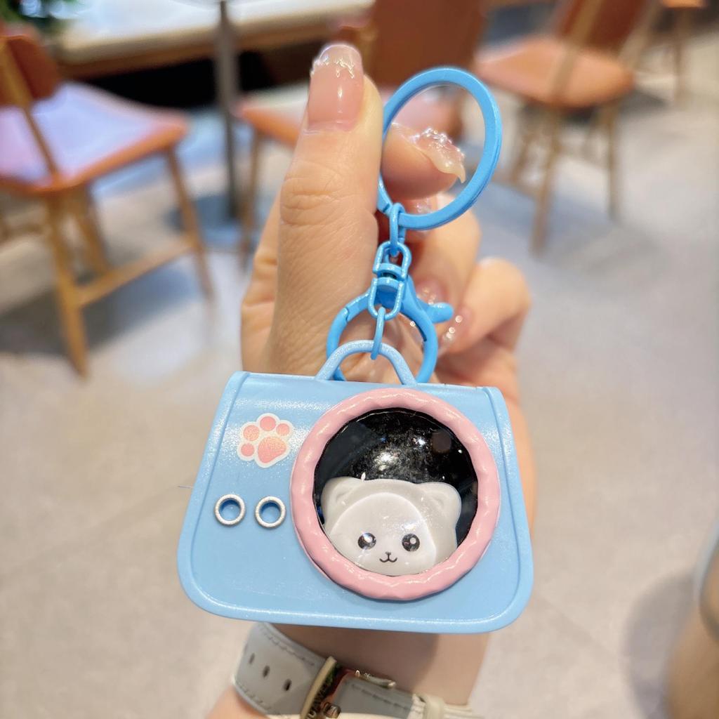 Creative Cat Space Capsule Keychain Night Light - Adorable Pet Bag Pendant Gift