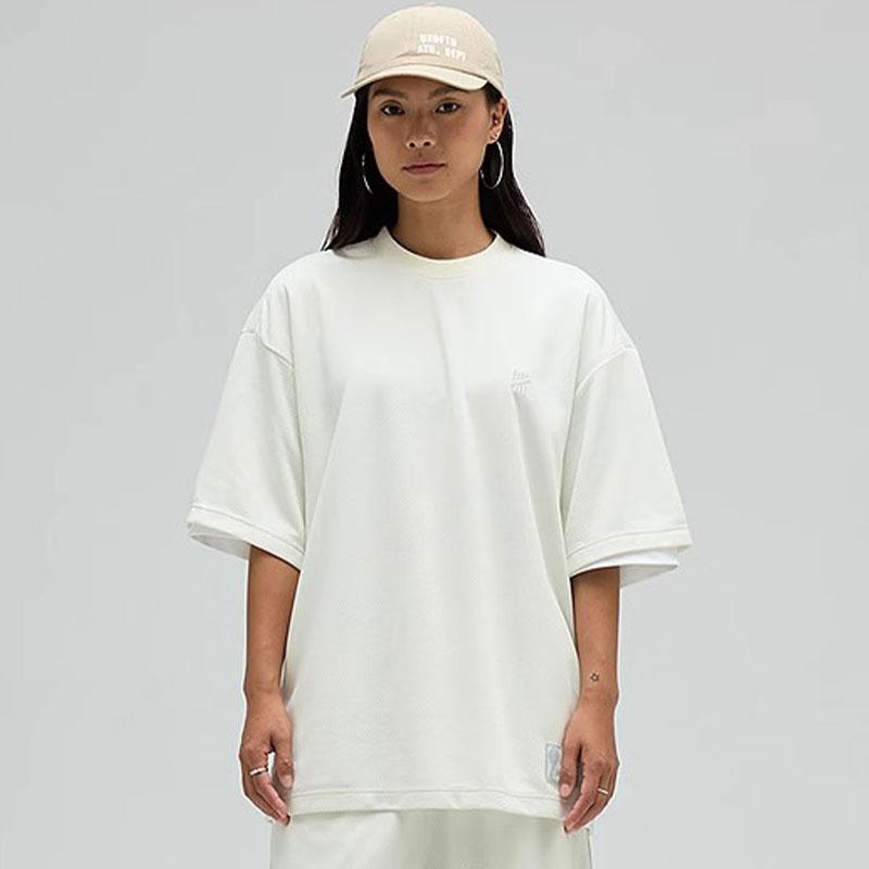 Undefeated T-Shirts Unisex Crew Neck UC52GSS06M