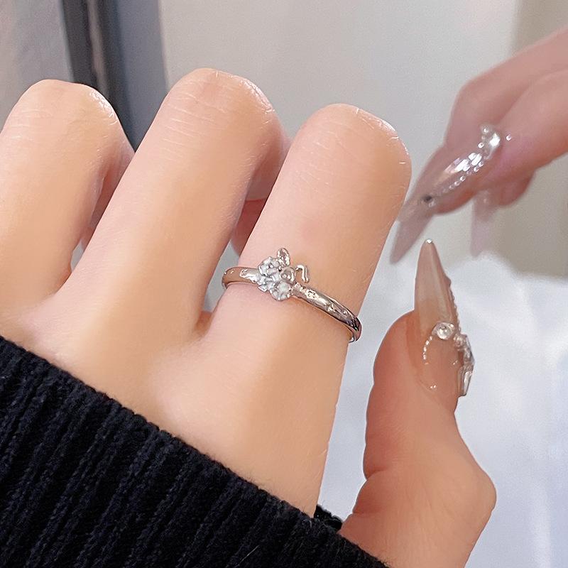 Simple And Stylish 4-Piece Set, Mint Green Drop Glaze Open Ring, French Niche Design Rabbit Ring. No specifications