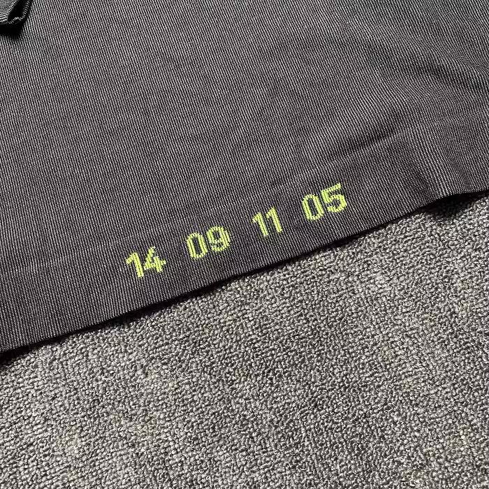 Nike Mesh Panel Crew Neck Long Sleeve T-Shirt Men Tops Black AR1572-010