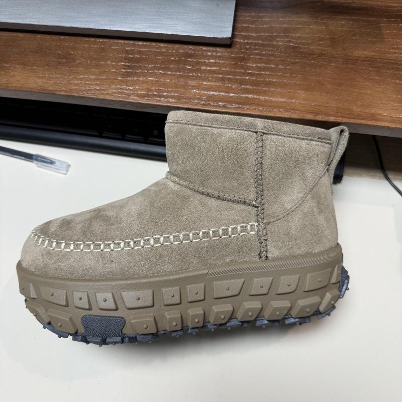 Thick-soled snow boots women's winter 2024 new fur integrated short boots piled, thickened, warm and heightened cotton shoes