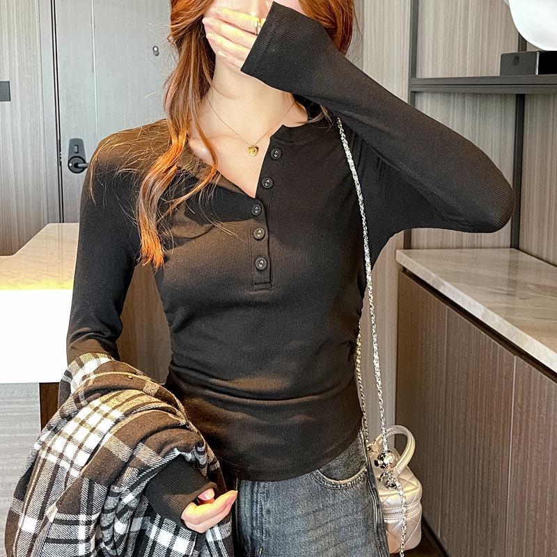 Dámský elegantní top s dlouhým rukávem a kulatým výstřihem slim fit na časný podzim