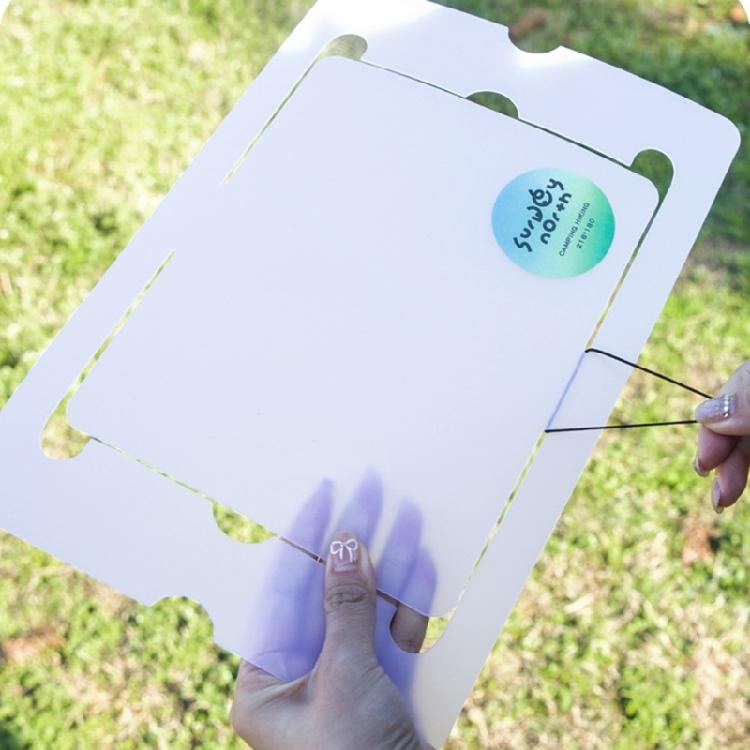 Einfacher Klapptisch Kompakt Tisch mit rutschfester Basis Wetterbeständiger Outdoor-Beistelltisch für Zusammenkünfte Kinderanlass