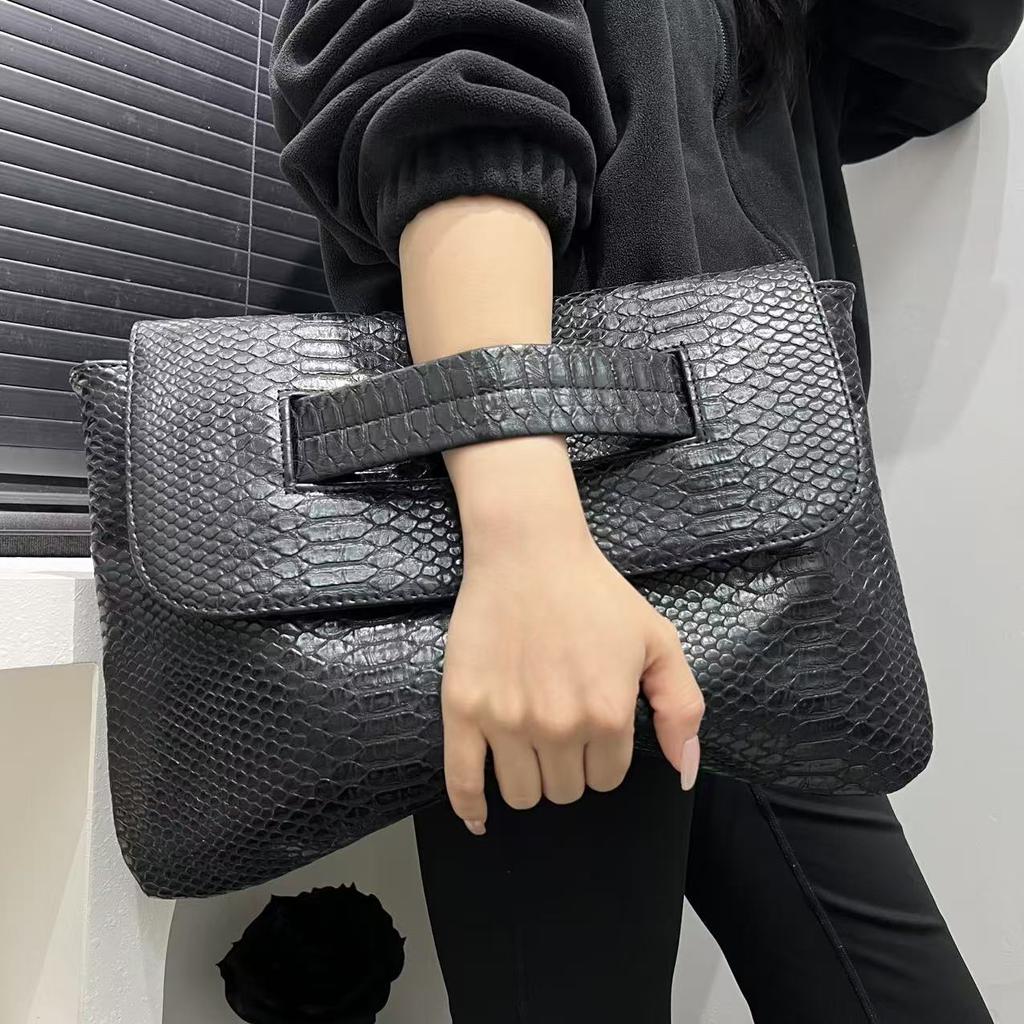 Ladies' Fashion Handbag with Thick Serpentine Pattern High Capacity Retro New Document Storage Bag