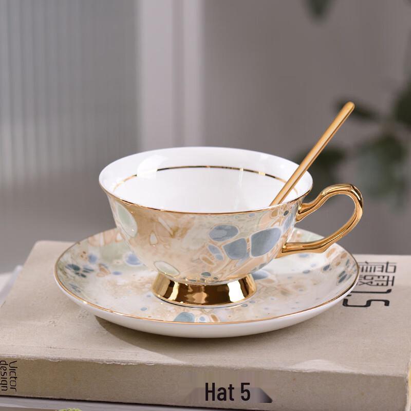 

DHGU Позолоченный Европейский Кофейный и Чайный Сервиз из Костяного Фарфора Cup & Saucer with Spoon, Standard Packaging