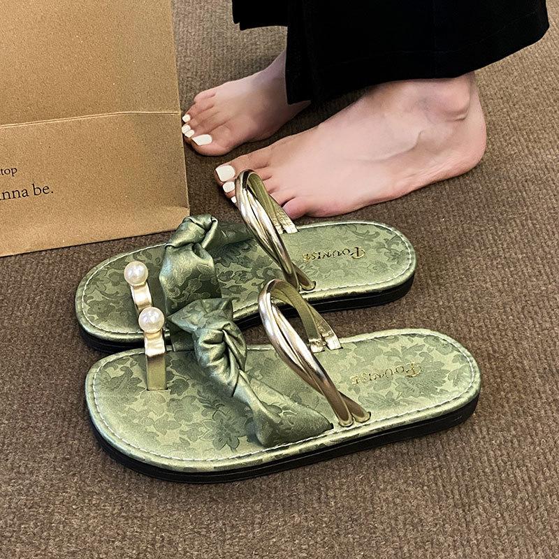 New Chinese Style with Skirt, Beach Shoes, Women's Summer Wear 2025 New Fairy Style Pearl Cover Toe Cool Slippers