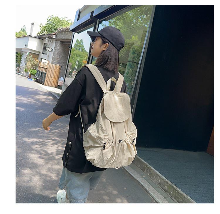 Trendy, Multi-functional Expandable Backpack for Men & Women – Ideal for Casual, Large Capacity Travel.