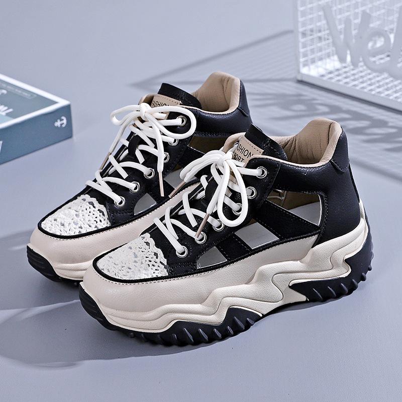 Sommer Neue ausgehöhlte weiße Schuhe für Studentinnen Atmungsaktive Freizeitschuhe mit dicken Sohlen
