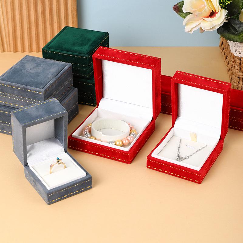 Elegant Velvet Jewelry Box for Rings, Pendants, Bracelets & Bangles