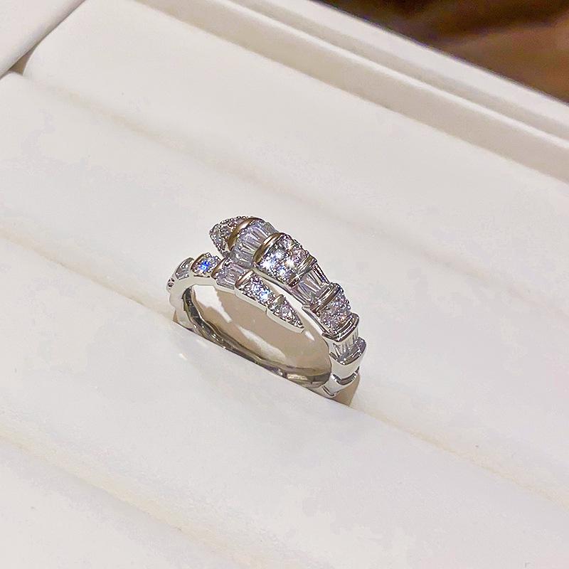 

Zircon Snake Open Ring: Luxury European & American Fashion Jewelry срібний