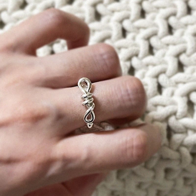 Skos Knot Ring