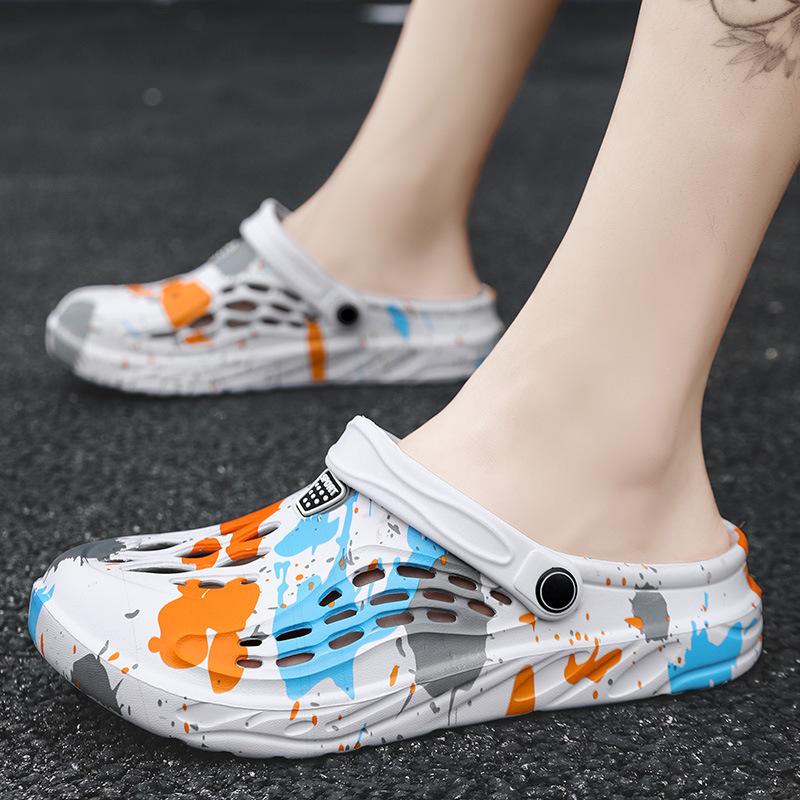 Men's Hole Shoes Large Size Bag Head Beach Shoes Outdoor One Shoe Two Sandals Outer Slippers Fashionable Breathable Sandals