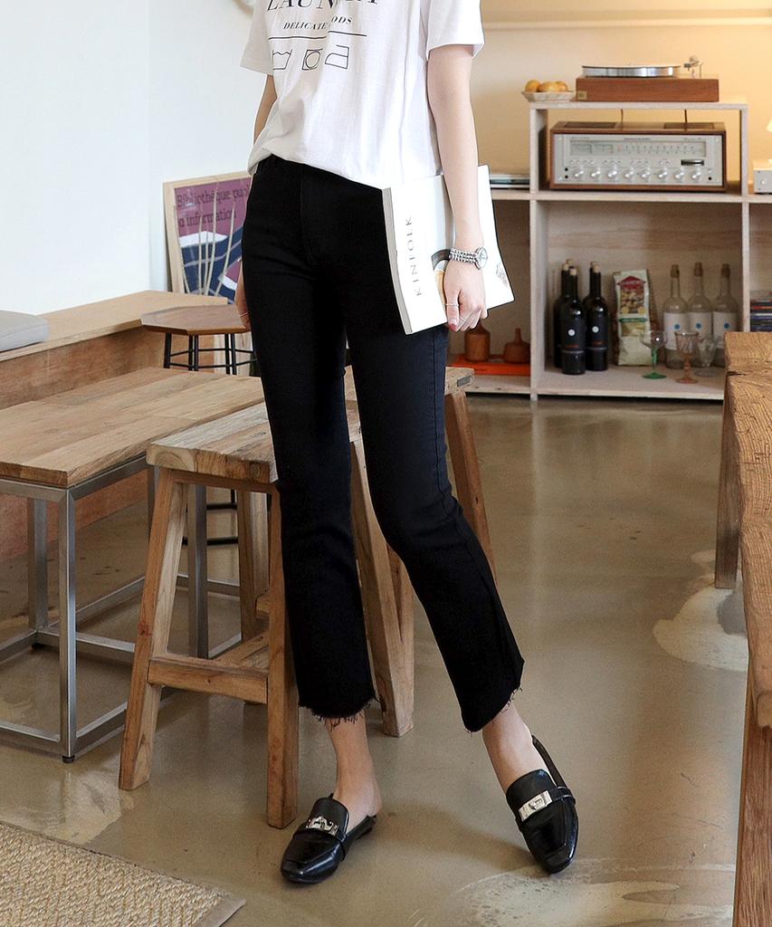 Ppaeppae Hidden Elastic Cut Semi-Bootcut Black Pants