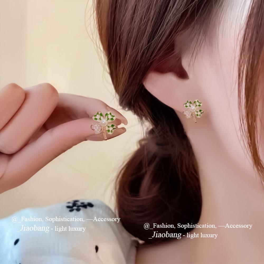 Silver Needle Korean Version Elegant Black and White Plaid Earrings