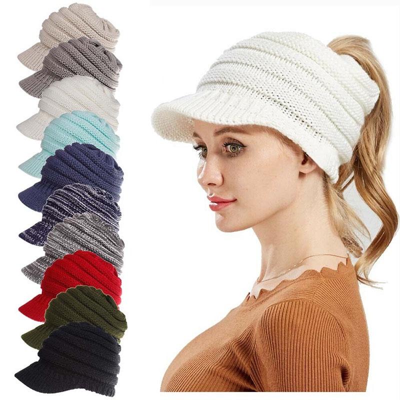 Modische Warme Winterstrickmütze mit Duttloch für Stilvolle Frauen