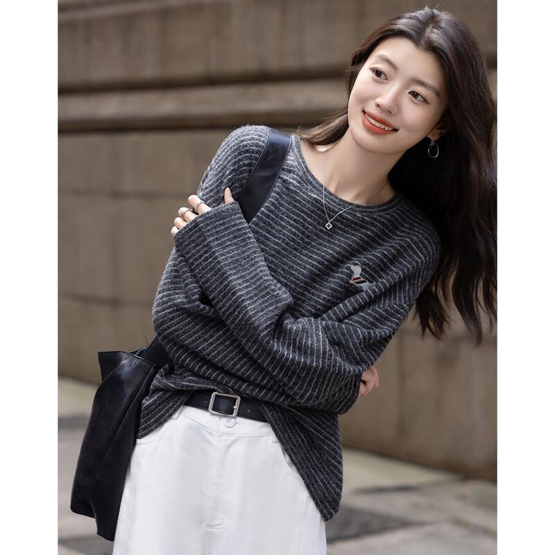 Demana Women's Embroidered Round Neck Winter Sweatshirt