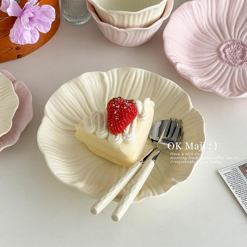 Exquisite Ceramic Breakfast and Dessert Plate for Elegant Table Settings