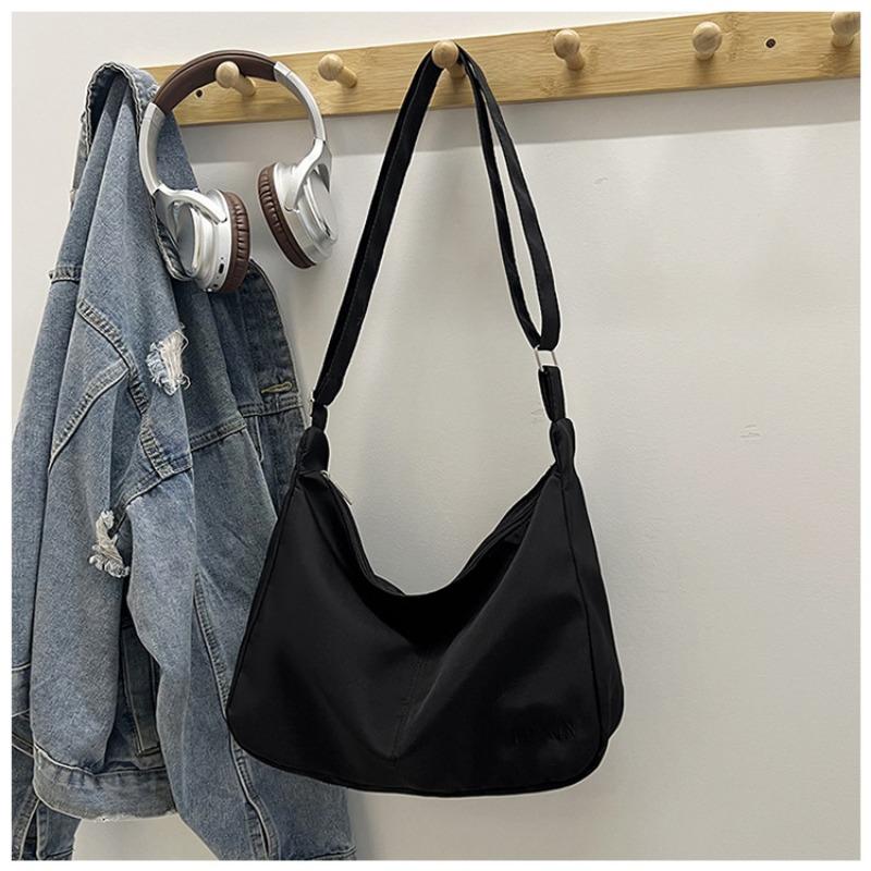 New Summer Minimalist Fashion Shoulder Bag Lightweight Large Capacity Commuter Crossbody Tote