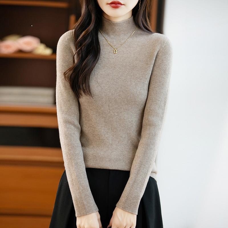 A New Semi-high-neck Sweater for Women In Autumn and Winter, A Slimming and Form-fitting Long-sleeved, Versatile and Stylish Base Layer