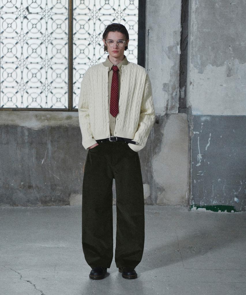 GLW Velvet Corduroy Curved Pants Khaki