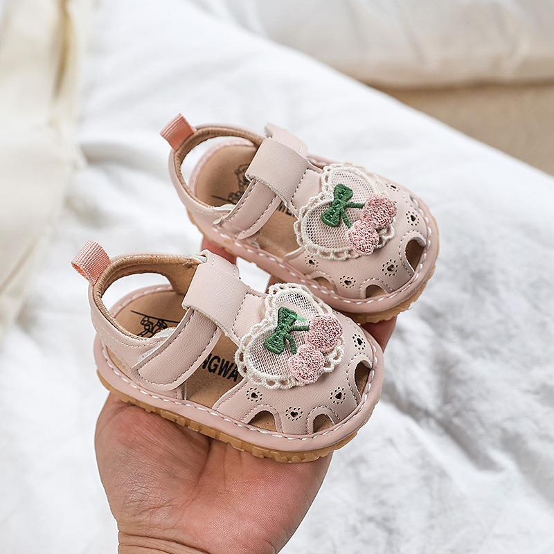Summer New One-year-old Girls' Infant Shoes Squeaky Sandals Little Girl Princess Baby Soft Sole Closed-toe Walking Shoes