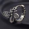 Ohrringe mit spreizender Biene, personalisierte kleine Insekten-Ohrstecker, Retro-Old-Fashion-Trend-Ohrringe für Damen