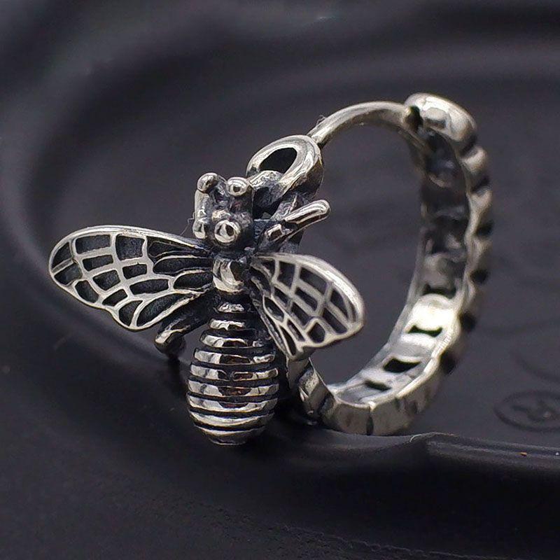 Ohrringe mit spreizender Biene, personalisierte kleine Insekten-Ohrstecker, Retro-Old-Fashion-Trend-Ohrringe für Damen