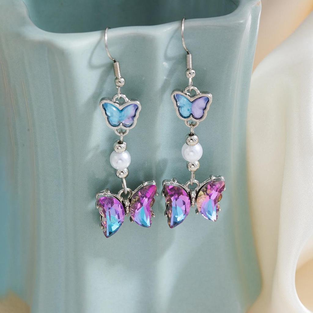 Silver Needle Gradient Butterfly Rhinestone & Pearl Earrings: Sweet, Cool, Versatile Studs for Women with Unique Style.
