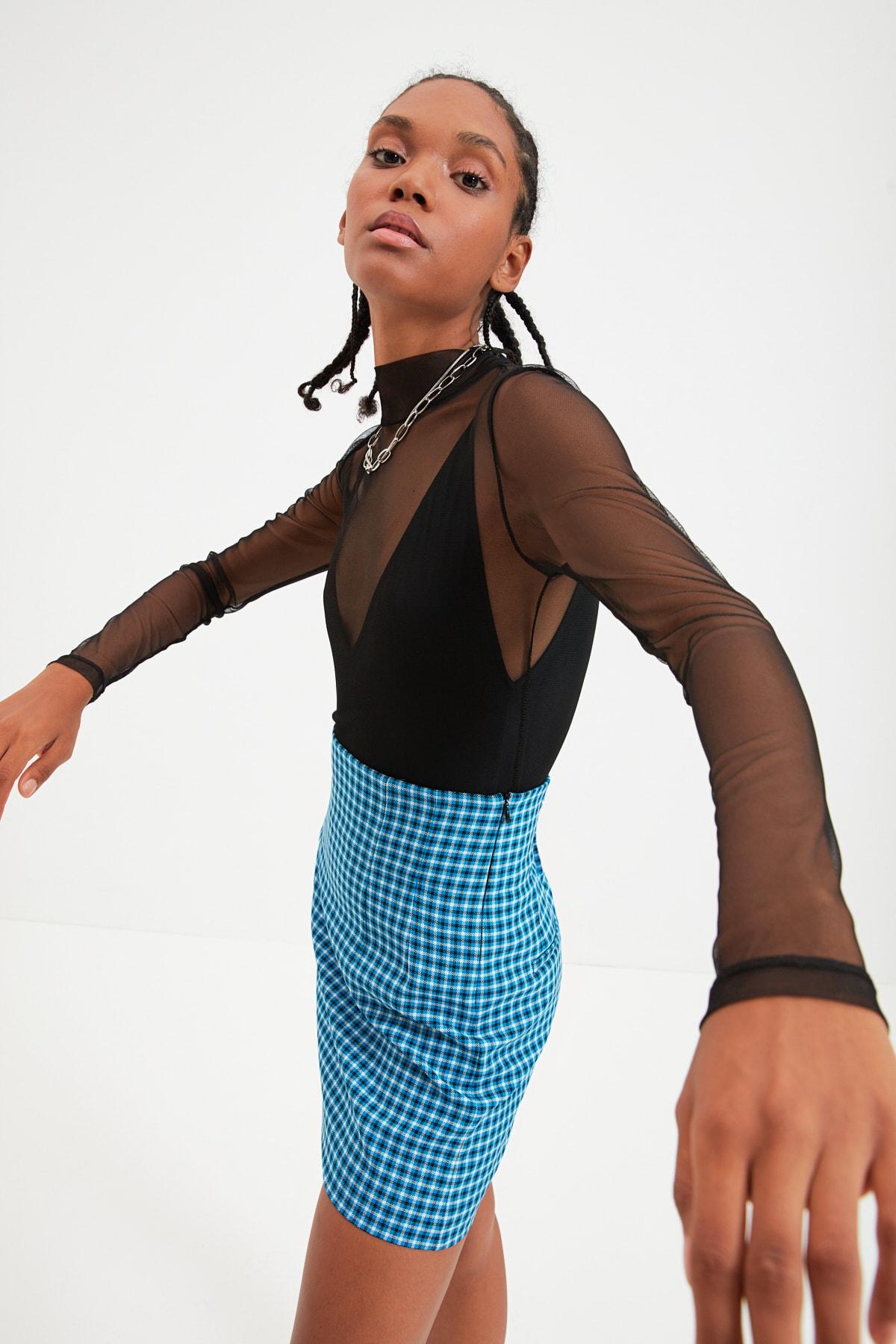 

Черная тюлевая трикотажная блузка с воротником стойкой TWOAW22BZ0166..