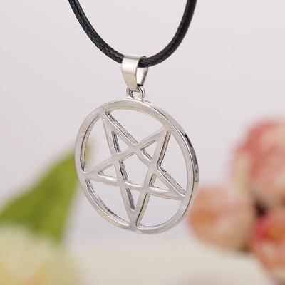 European & American Creative Fashion Star Logo Necklace - Sweater Chain Hot Seller