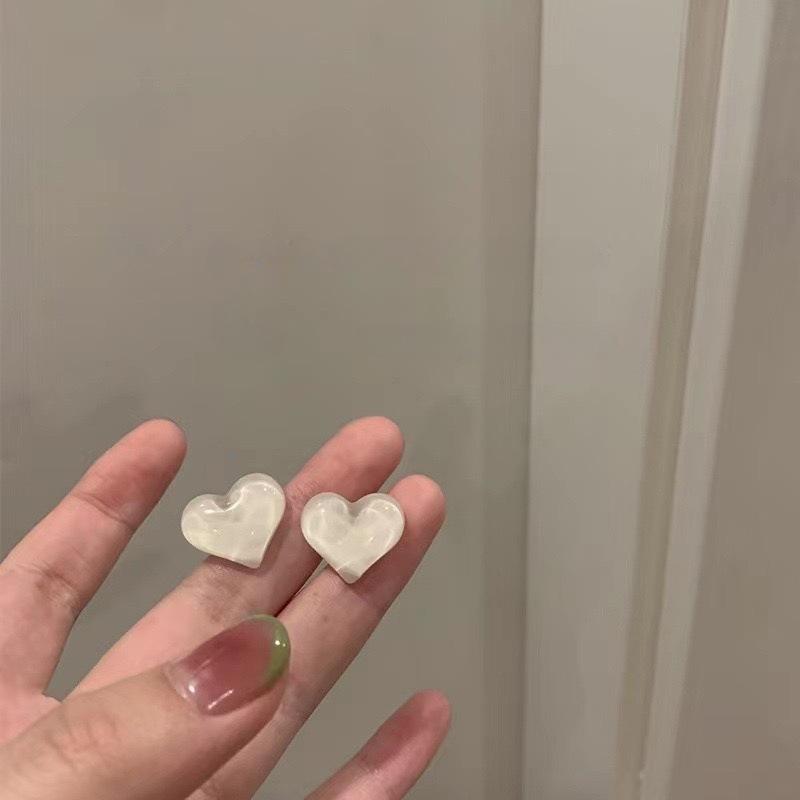 

Jelly love earrings, niche design sense, high-end stud earrings for women, new trendy ear clips, no ear piercings, women s simplicity