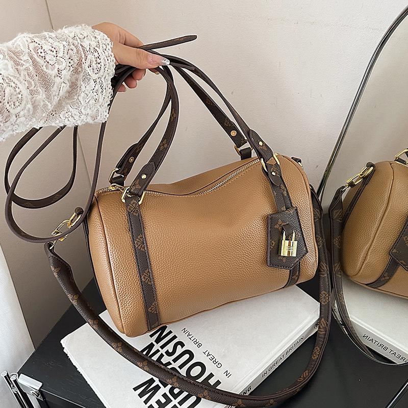 

Premium retro shoulder armpit bag women s new fashion commuter pillow bag large capacity messenger bag хаки