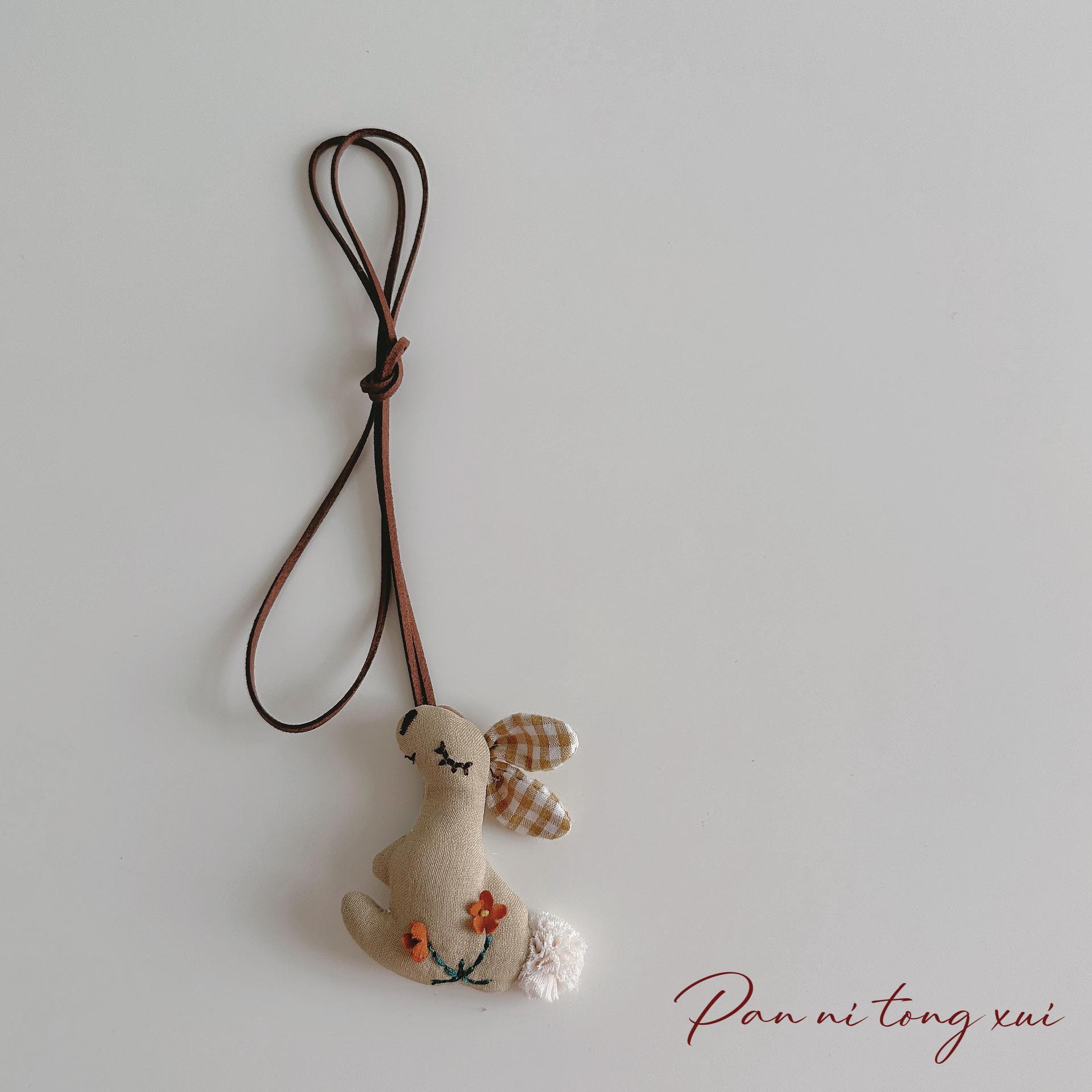 

Дитяче миле намисто з підвіскою у вигляді тваринок - Мультяшний кролик та ведмедик