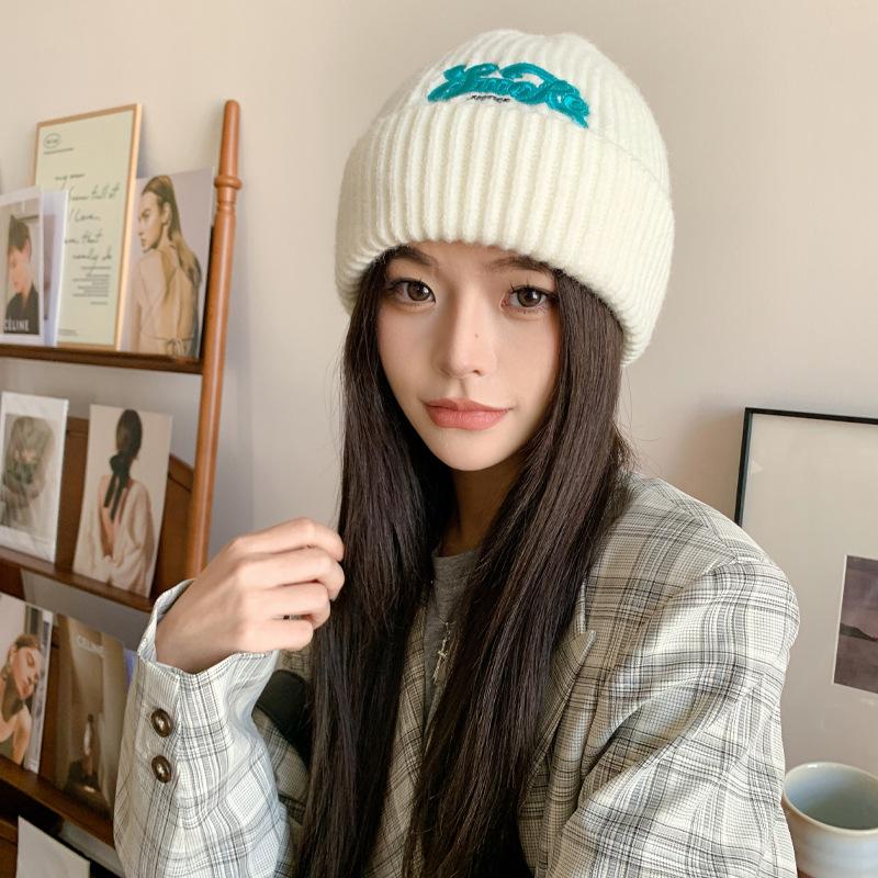 Autumn and Winter New English Standard Knitted Hat Children's Winter Outdoor Versatile Thickened Warm and Cold Cover Wool Hat