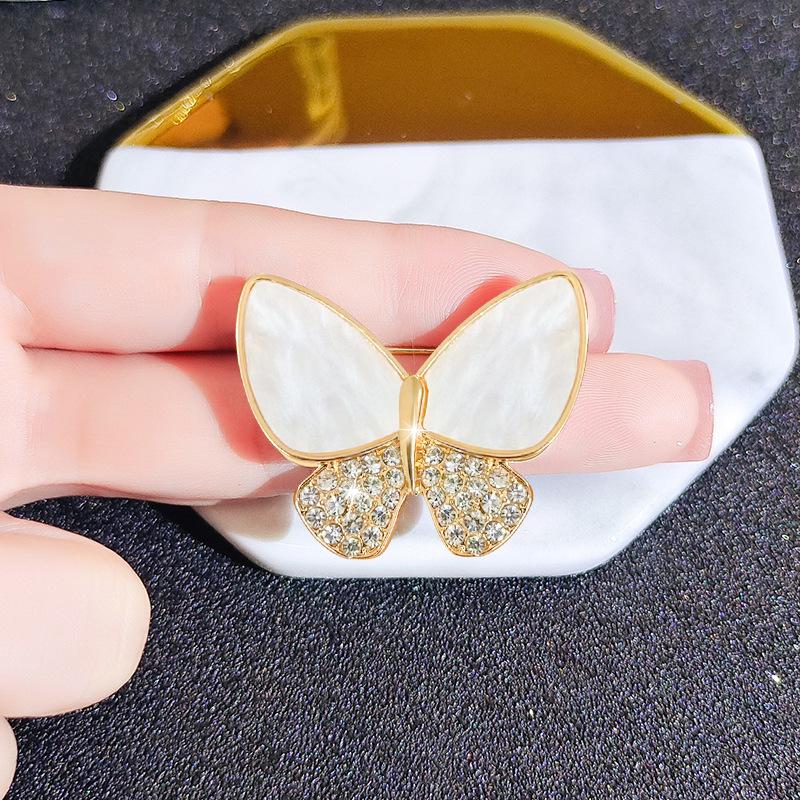 Luxurious Shell Flower Butterfly Brooch: Elegant Women's Cheongsam Coat Pin Accessory