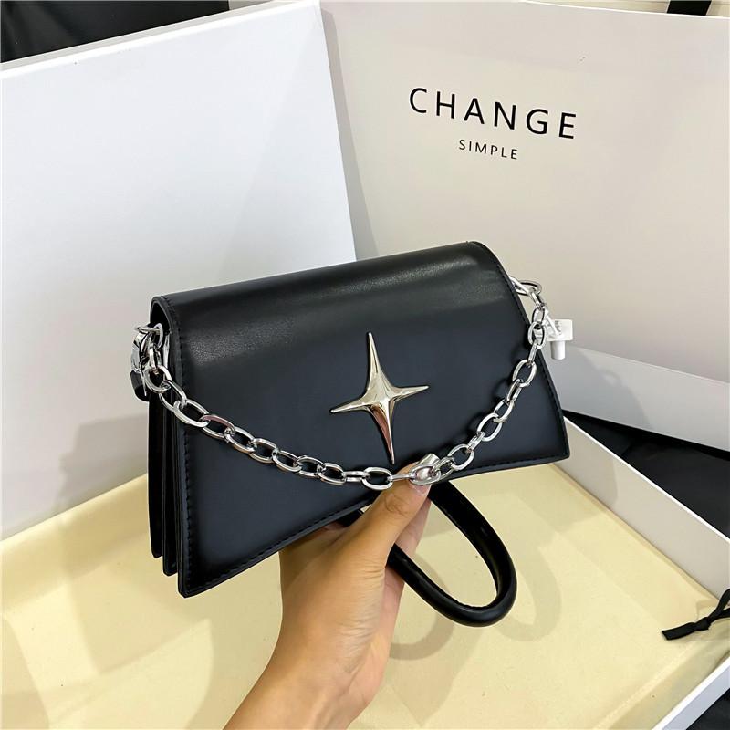 Niche underarm bag women's new shoulder bag Korean version fashionable and simple foreign style chain messenger bag women