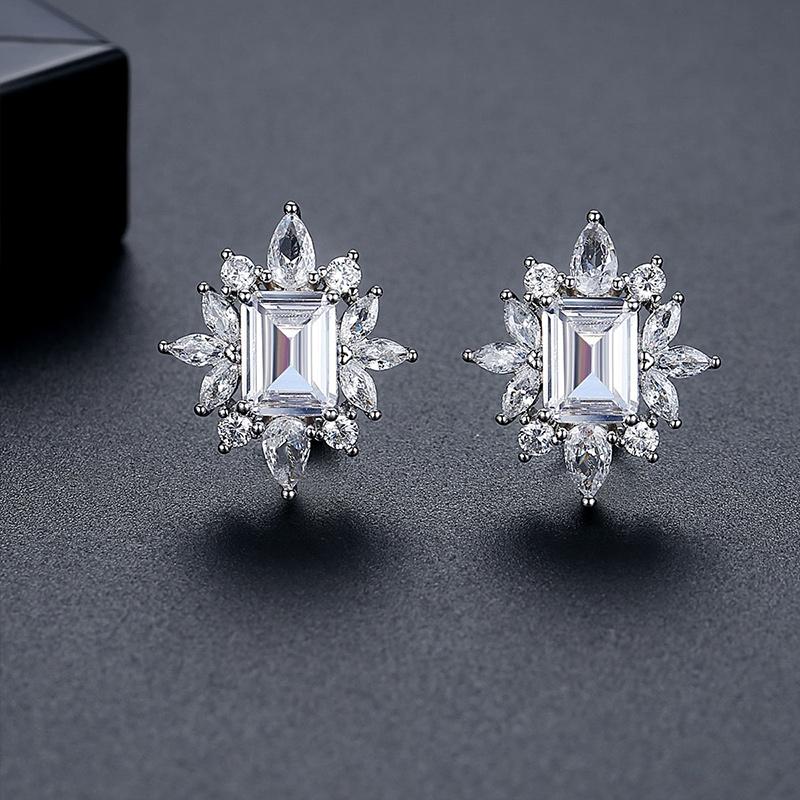 LUOTEEMI Fashion Luxury Newly Emerald Cut Cubic Zirconia Earring Trending Vintage Bridal Elegant Lady Wedding Earing for Women