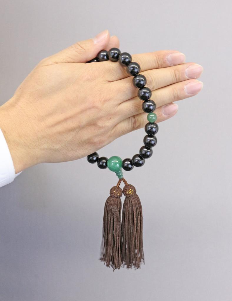 Nakago Founded in 1888 Kyoto prayer beads Ebony 22 beads Aventurine style Pure silk head tassel Comes with prayer beads bag men who can use all (For