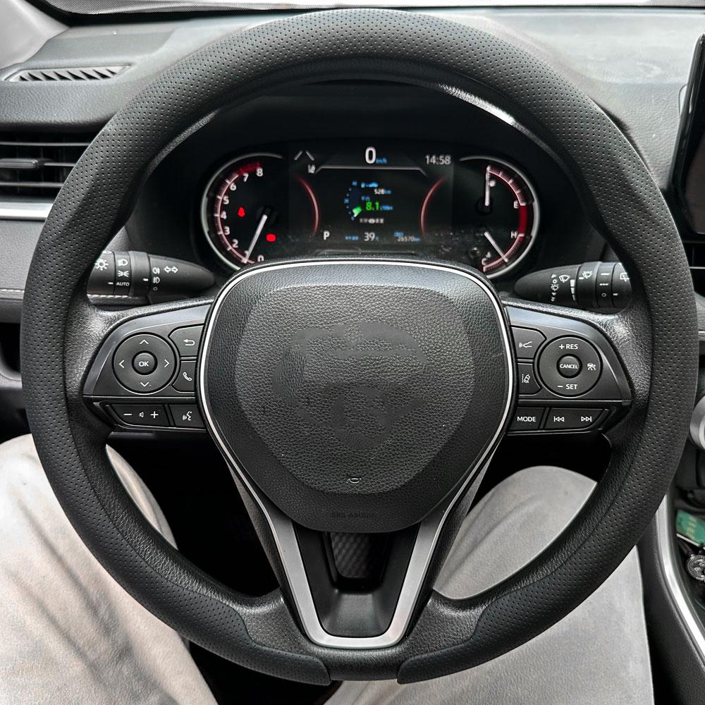 2025 Universal Non-slip Absorb Sweat High-end Round Breathable Leather Car Steering Wheel Cover Protector Auto Accessories