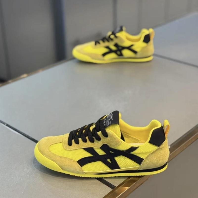 Men's Classic Running Shoes Lace Up Soft Sole Walking Shoes Flat Bottom Sports Shoes Breathable Couple Casual Shoes Tennis Shoes