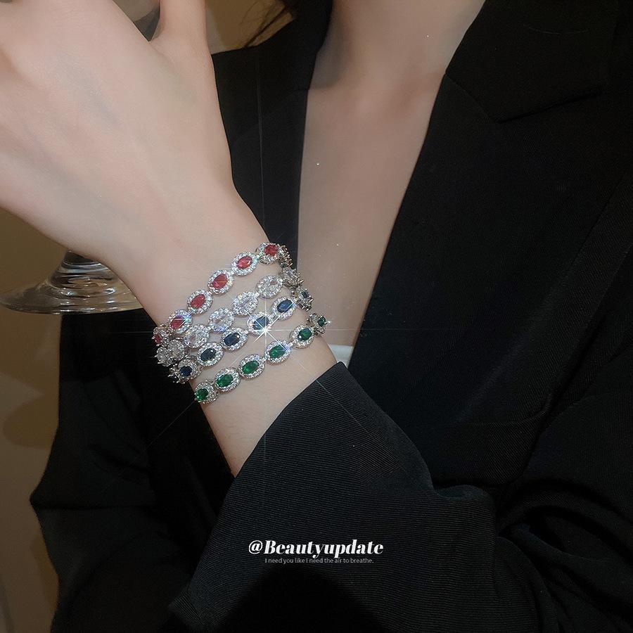 Elegant French Retro Geometric Zircon Oval Bracelet - Luxurious Fashion Jewelry