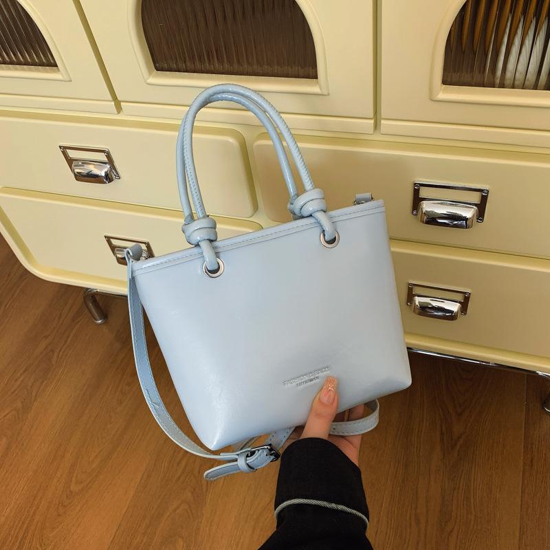 2025 New Summer Versatile Small Bag Women's Shoulder Messenger Bag Premium Sense Portable Bucket Bag