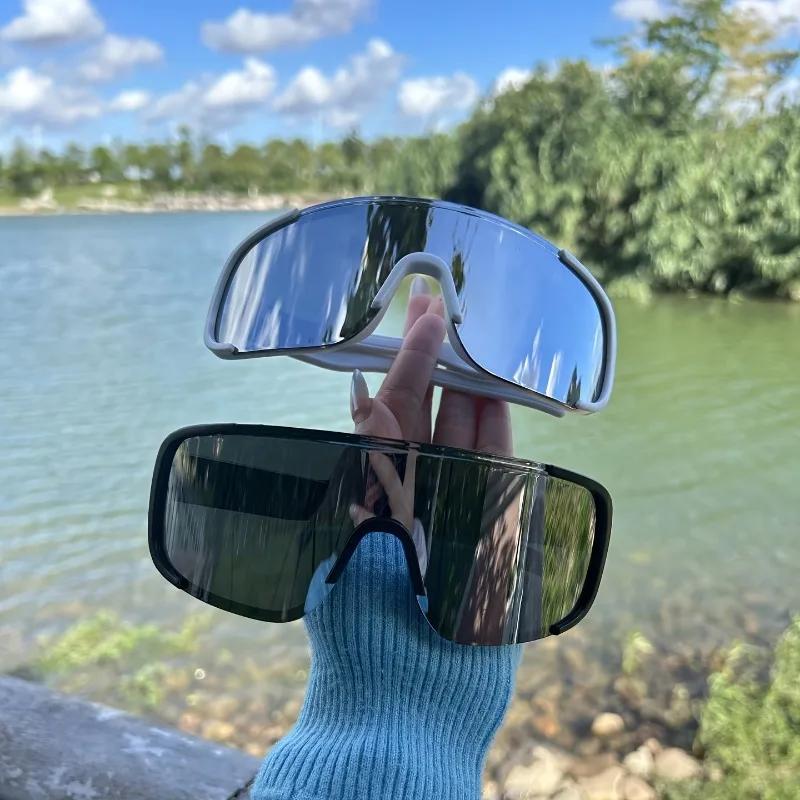 1 Piece Womens Oversized Glasses Lightweight Easy Carry Perfect for Skiing Photography Fashionable Sun Protection