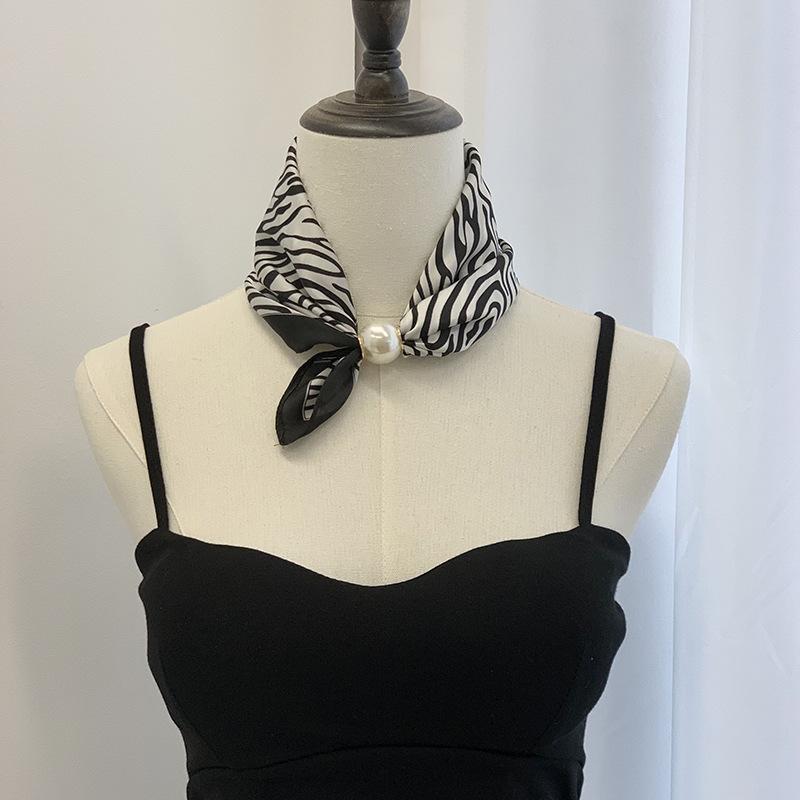 Silk scarf new pearl necklace spring and summer thin magnetic buckle lazy silk scarf women's pendant scarf collarbone chain