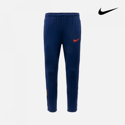Na dół – Spodnie sportowe i legginsy