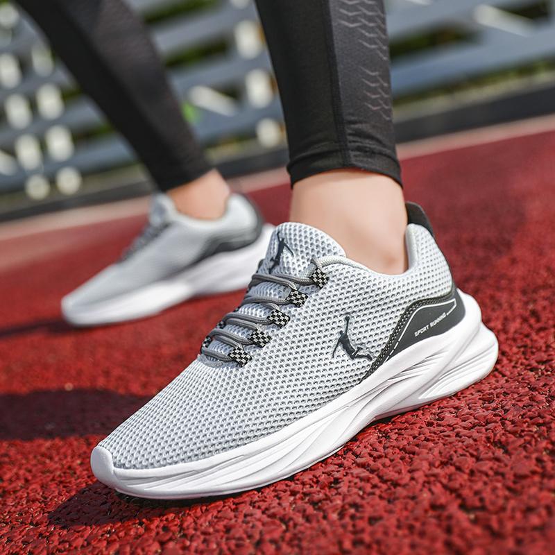 The New Mesh Soft-soled Sports Shoes Are Lightweight, Breathable, Casual, Anti-slip and Shock-absorbing Running Shoes