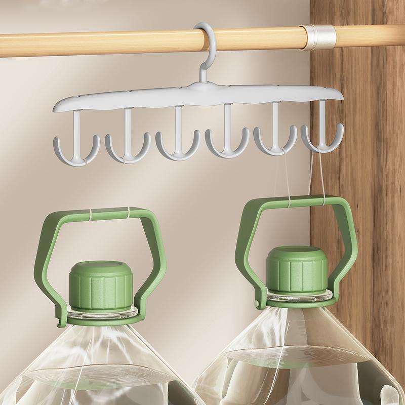 Multifunktionale Kleiderbügelständer unterstützen das kreisförmige Trocknen von Schals und Socken aus Kunststoff und sind Aufbewahrungsregale für Krawattengürtel und BHs