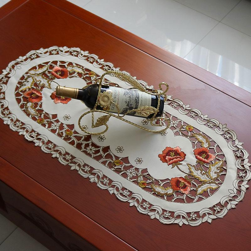 NEUE Hohl-Rosenblüten-Stickerei Tischläufer Stoffabdeckung Tischdecke Weihnachten Hochzeit Tischdekoration und Zubehör für Zuhause